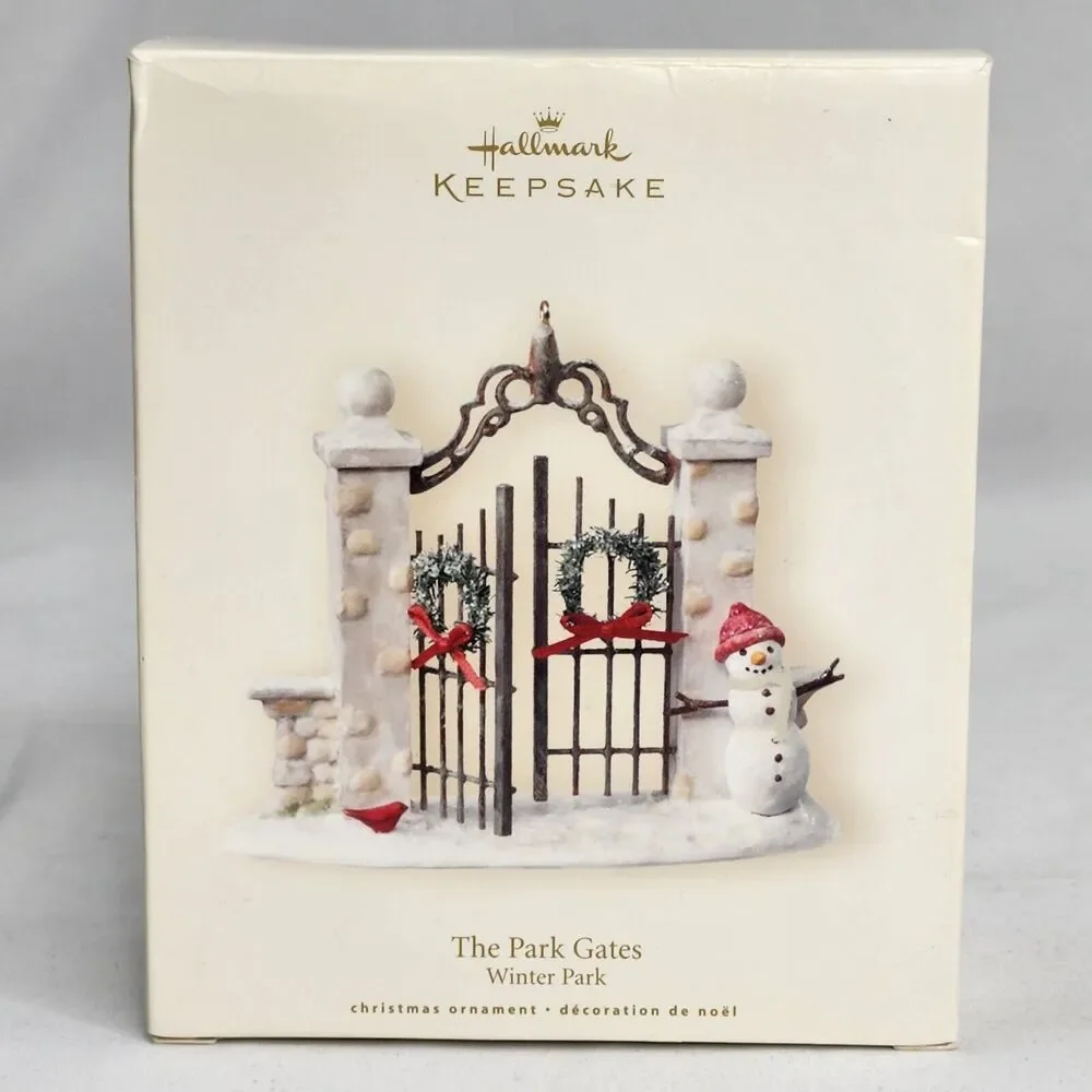 2007 Hallmark Keepsakes The Park Gates Winter Park Christmas Ornament Snowman